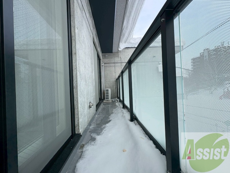 バルコニー　バルコニーです。洗濯物を干したり一息ついたりできますね！