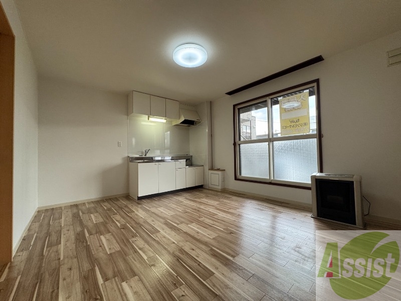 居室・リビング　広くてキレイなお部屋が広がっていて、充実した生活が送れそう。