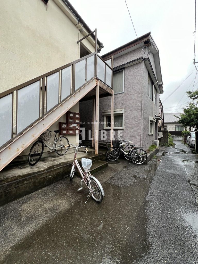 エントランス　バルコニー