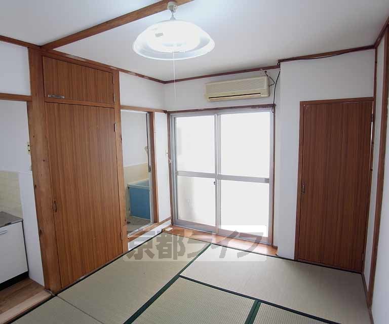 居室・リビング　懐かしさを感じる和室です。