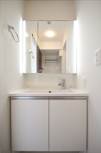 洗面設備　洗髪洗面化粧台