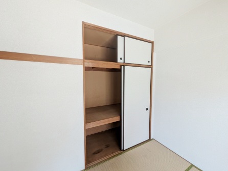 収納　こちらはリフォーム画像兼別部屋写真です。 イメージとしてご閲