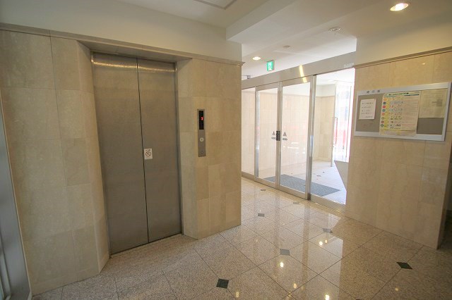 エントランス　エントランスも綺麗です。