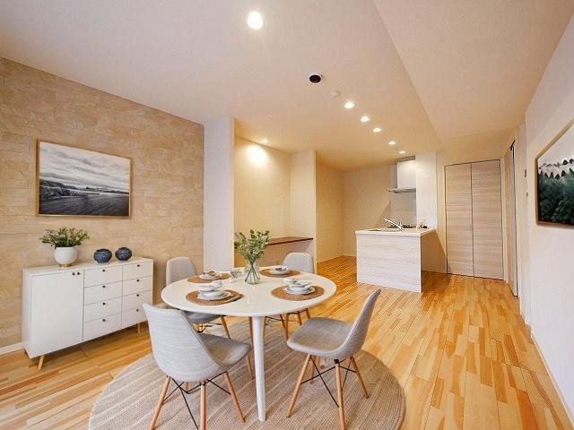 居室・リビング　CGで家具等を配置したもので家具等は含まれません