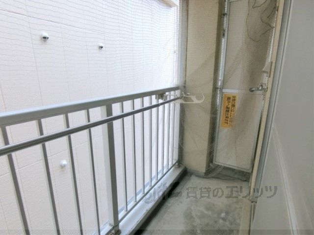 バルコニー　洗濯機置場