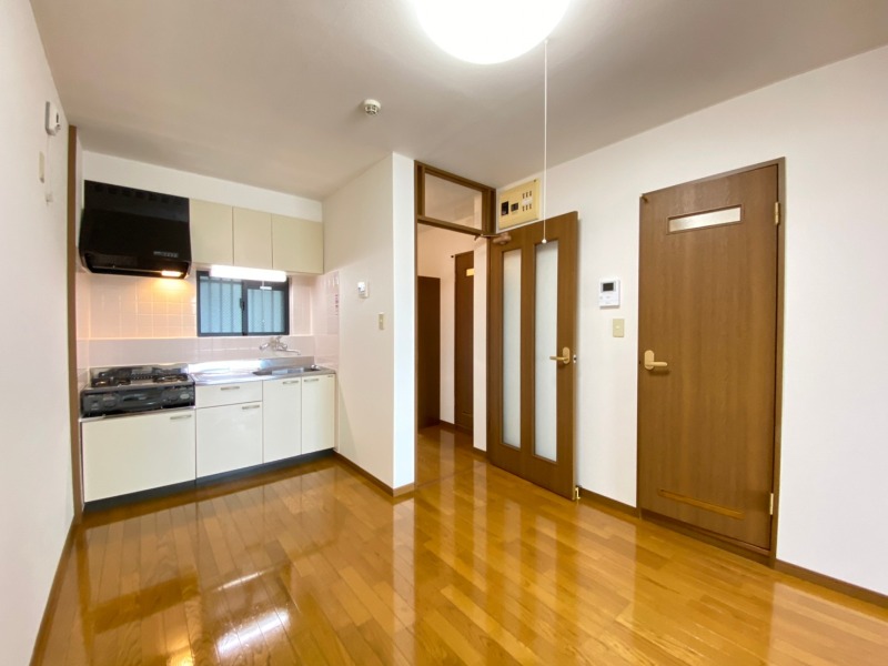 キッチン　※別部屋参考写真