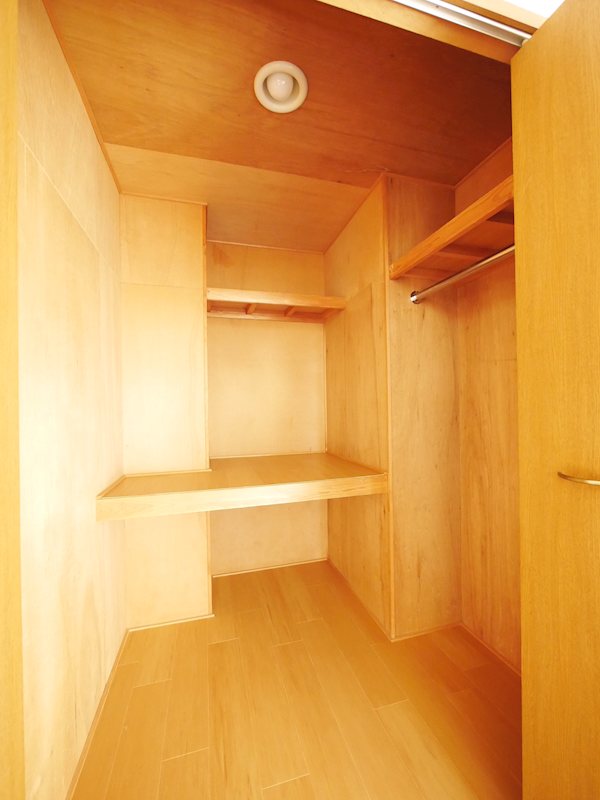 収納　ウォークインクローゼット