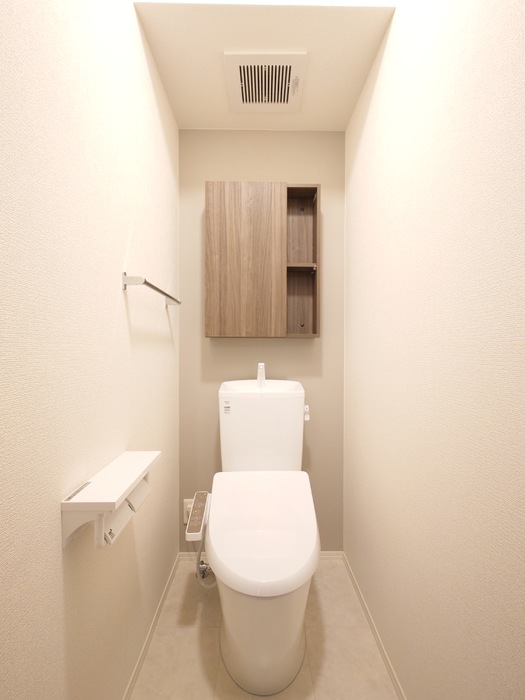 トイレ　温水洗浄暖房便座