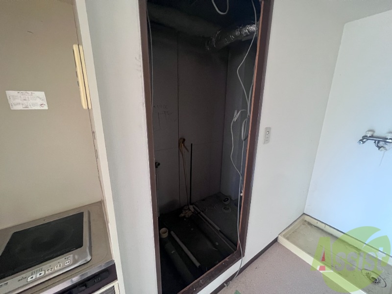 バス・シャワールーム　改装中