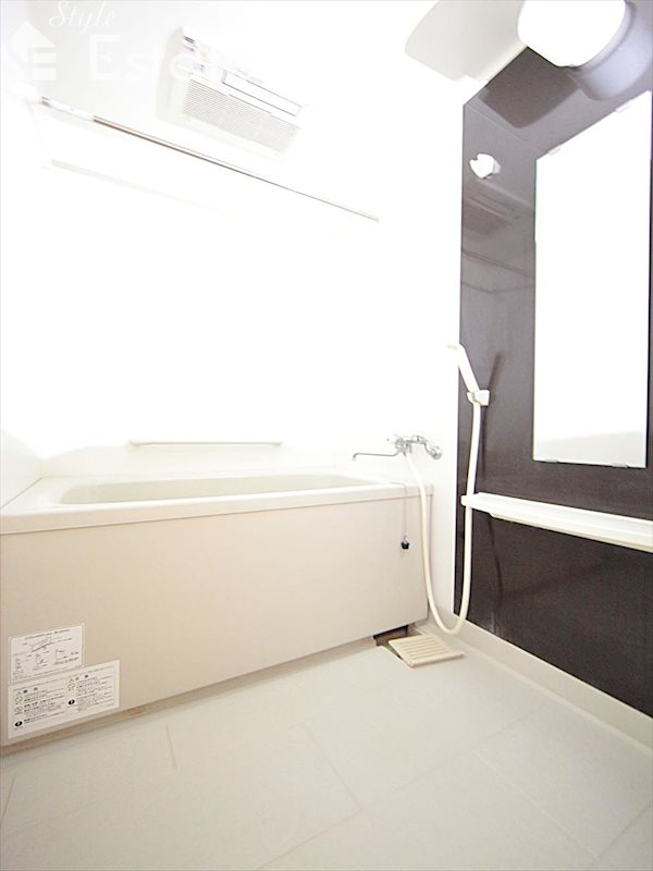 バス・シャワールーム　バスルーム