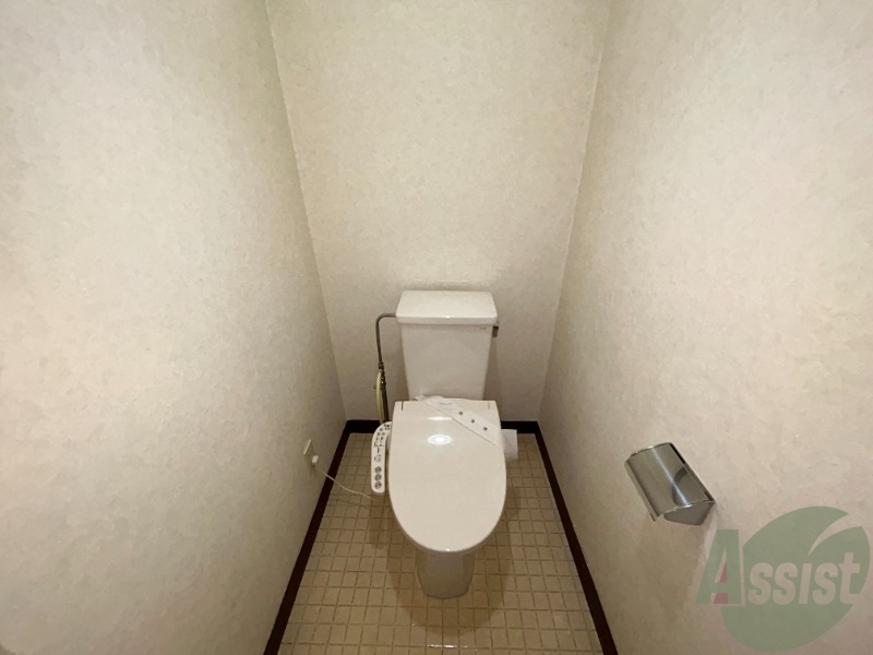 トイレ　トイレは便利なウォッシュレット機能付きになります。