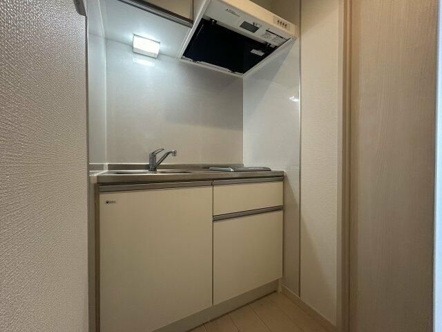 キッチン　コンパクトなキッチンで掃除もラクラク