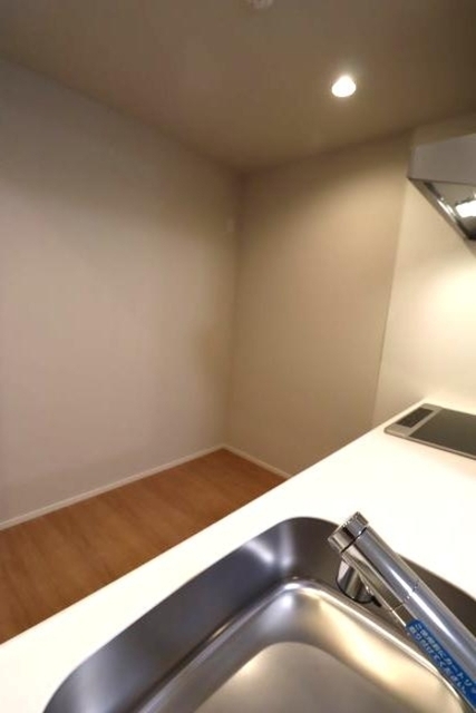 キッチン　冷蔵庫置き場