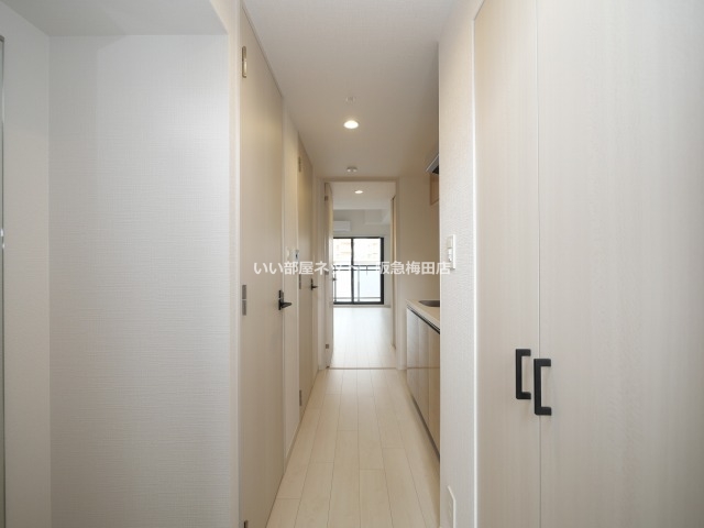 玄関　同仕様写真となります。 ※同仕様写真となります。