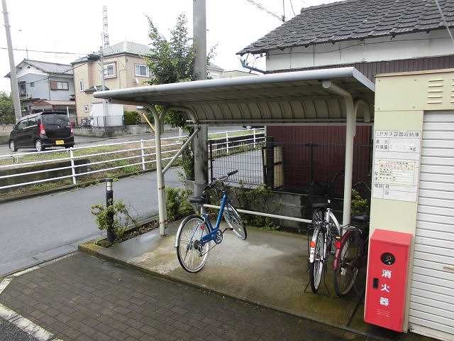 その他　屋根付き駐輪場