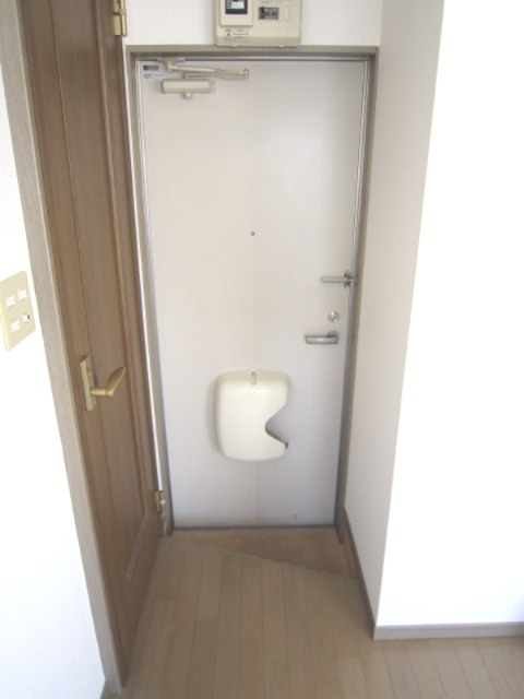 玄関　写真別部屋参照