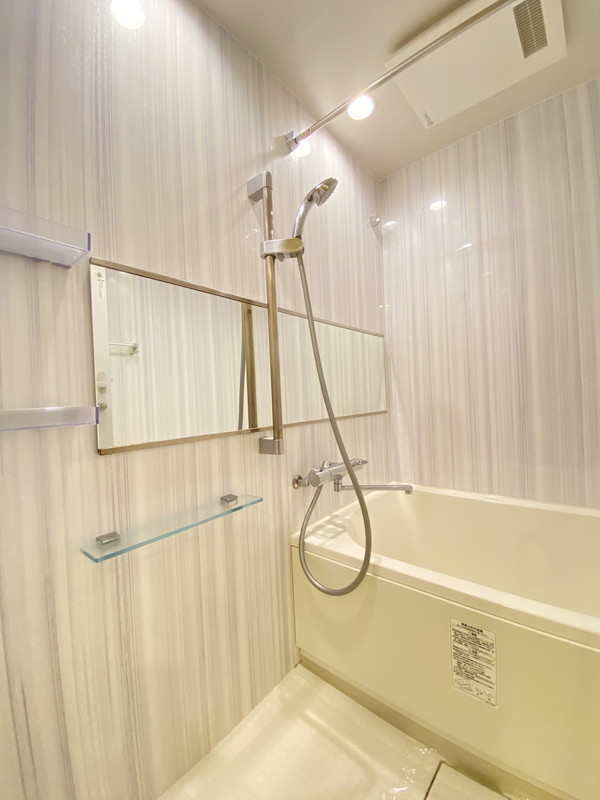 バス・シャワールーム　バス