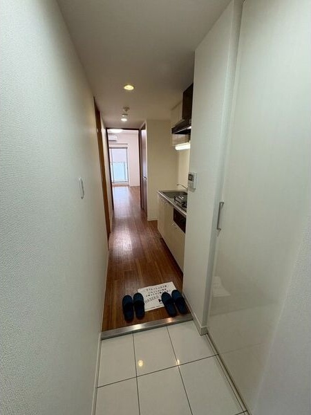 玄関　洗濯機置場