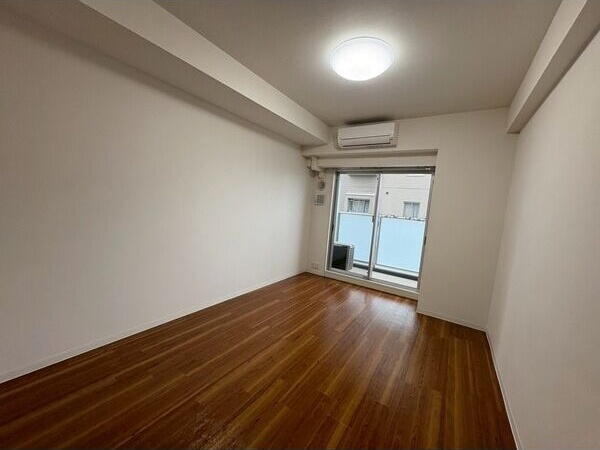 居室・リビング　明るくて広々としたお部屋♪