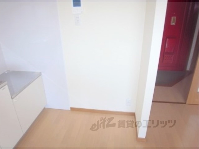 その他部屋・スペース　キッチン台のそばに冷蔵庫が設置できます。