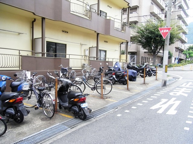 駐車場　駐輪場