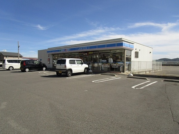 コンビニ　ローソン鳴門三ツ石店（コンビニ）まで991m