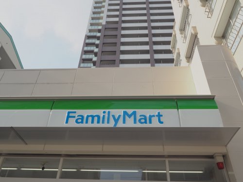 コンビニ　ファミリーマート甲南大学店（コンビニ）まで845m