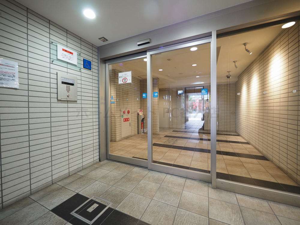 エントランス　キッチン