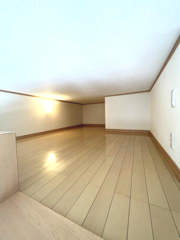 その他部屋・スペース　ロフト4帖♪収納や寝室にも利用できますね♪