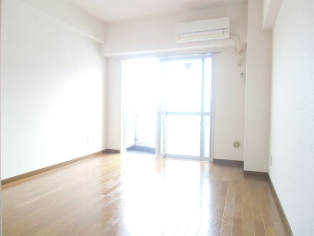 その他部屋・スペース　7帖洋室　フローリング　ＣＡＴＶ完備