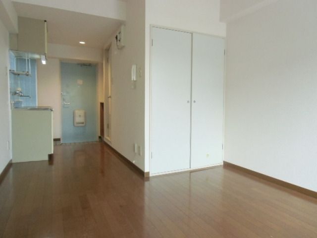 居室・リビング　7帖洋室　フローリング　明るいお部屋