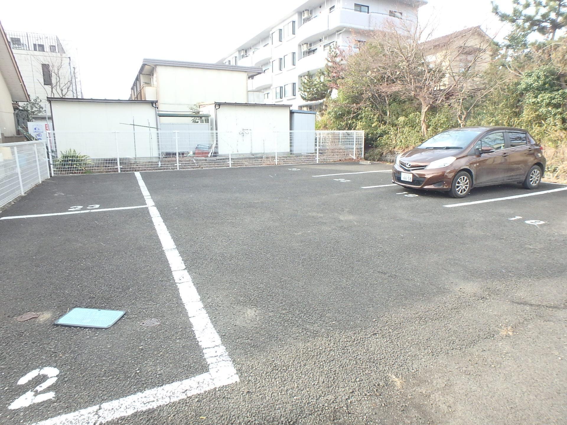その他　敷地内駐車場の契約が可能です