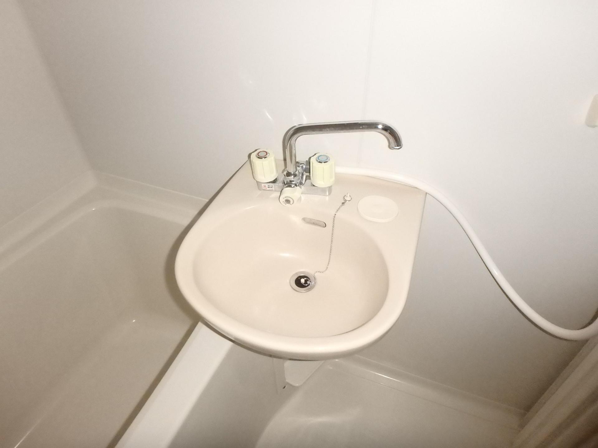 洗面設備　別部屋の参考写真です