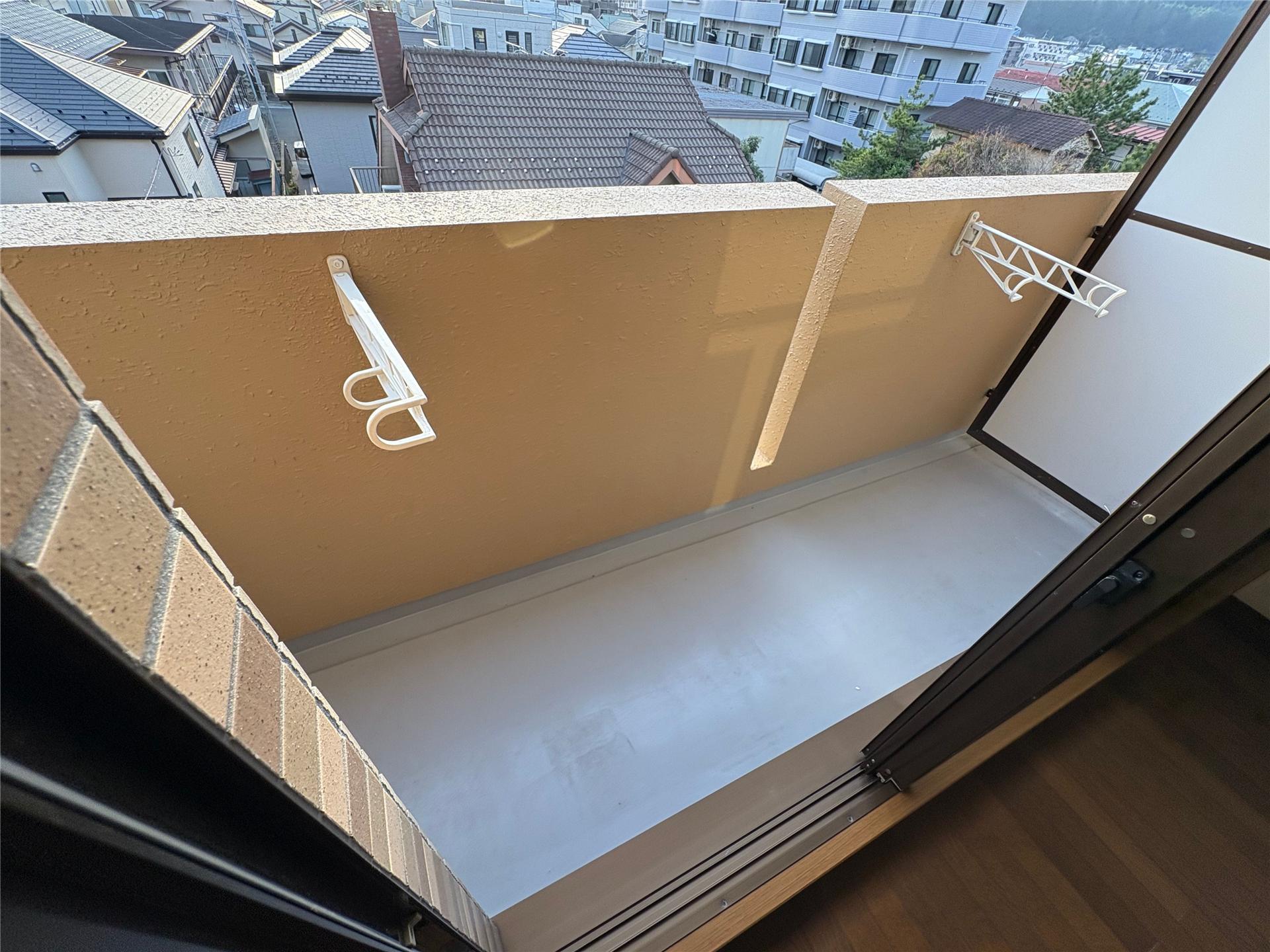 バルコニー　物干し竿が設置出来ます