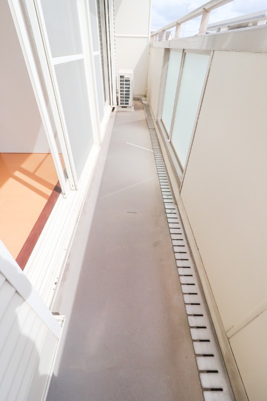 バルコニー　図面と現状に相違がある場合には現状を優先