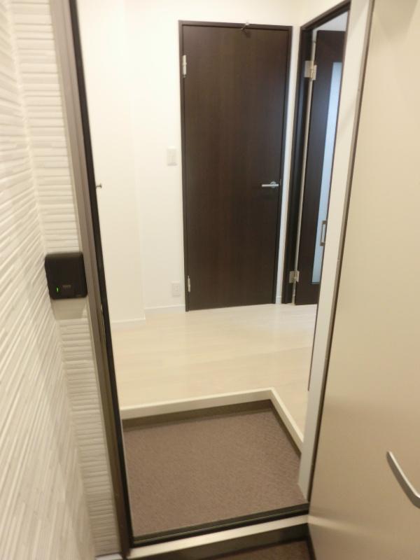 玄関　※同シリーズの別物件の写真です