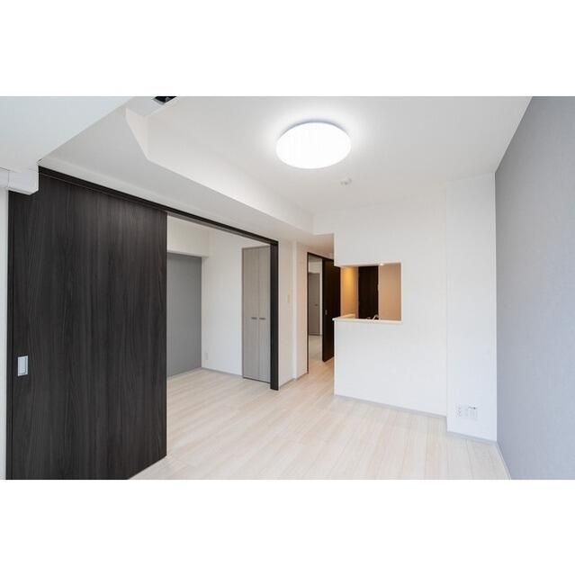 居室・リビング　こちらのリビングで趣味の時間をお楽しみください