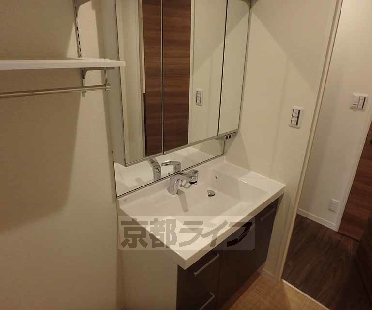 洗面設備　身だしなみチェック