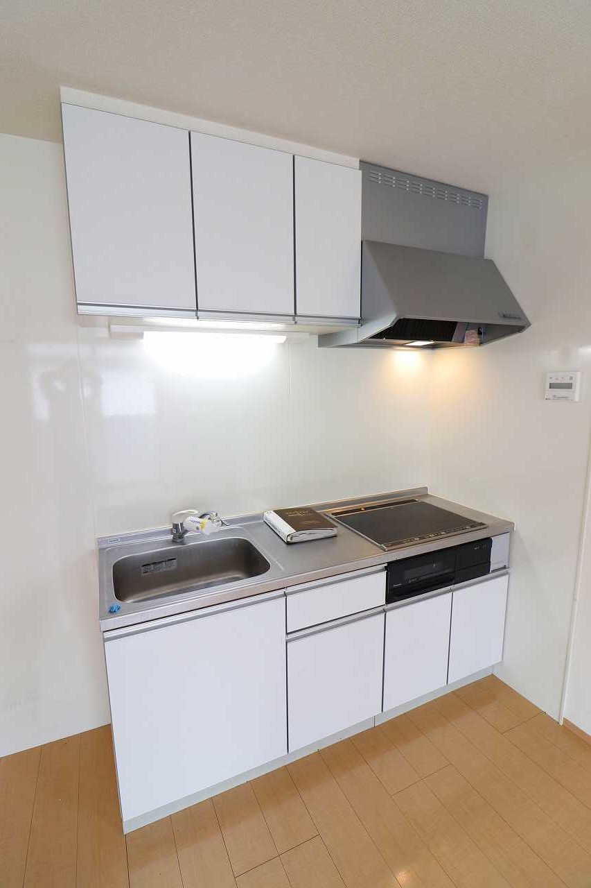 キッチン　※同物件、別部屋の写真です。