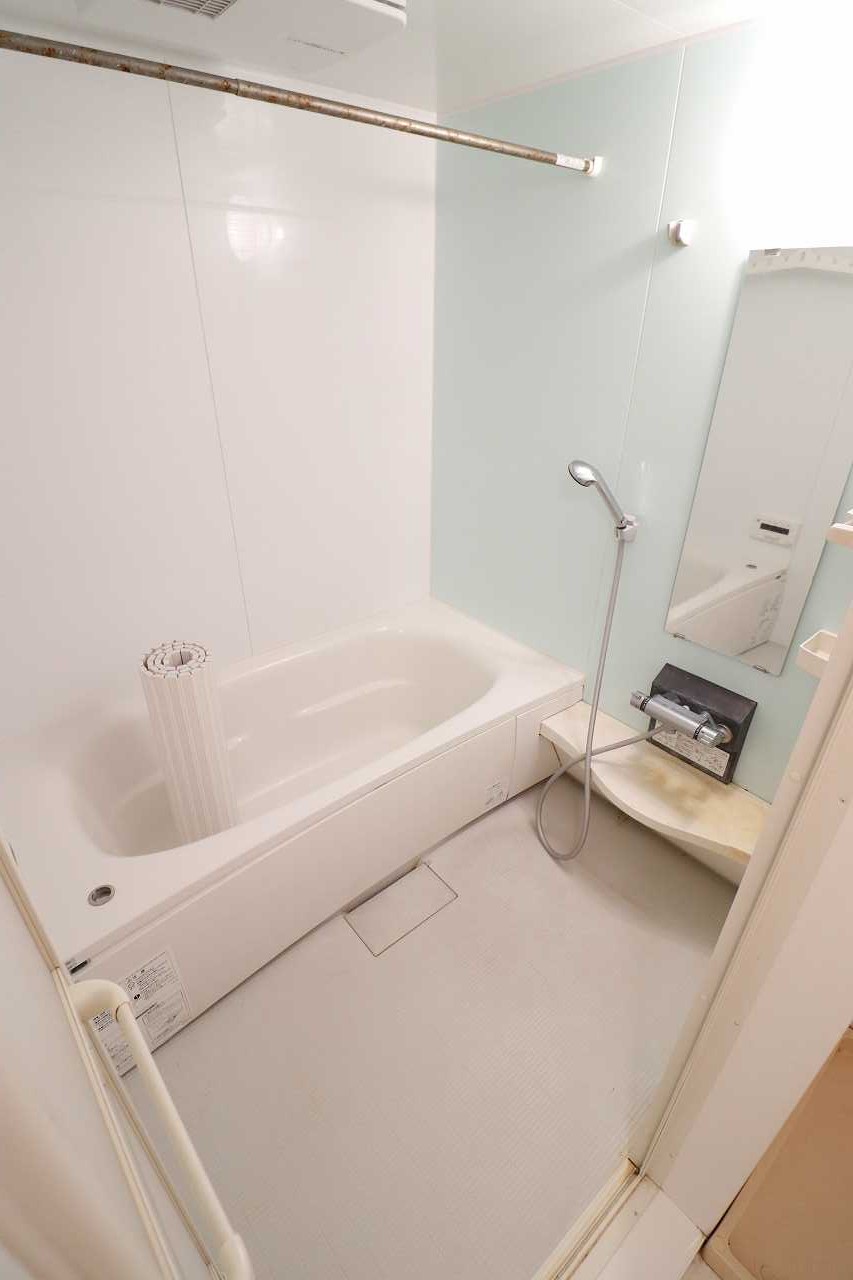 バス・シャワールーム　※同物件、別部屋の写真です。