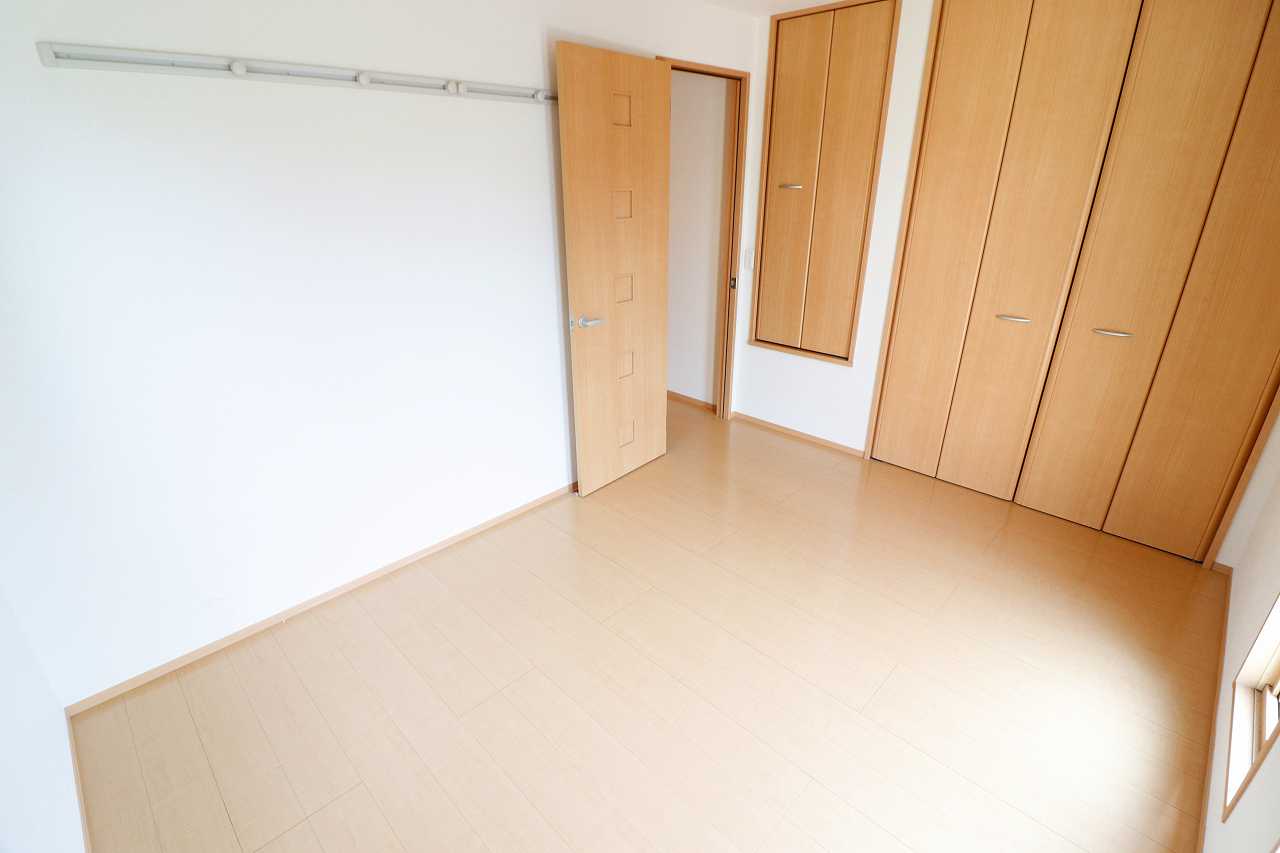 居室・リビング　※同物件、別部屋の写真です。