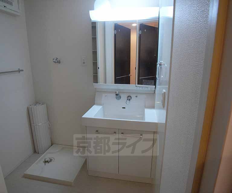 洗面設備　独立洗面台です。