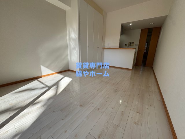 その他部屋・スペース　落ち着いて過ごせるお部屋なので、寝室にいかがでしょうか