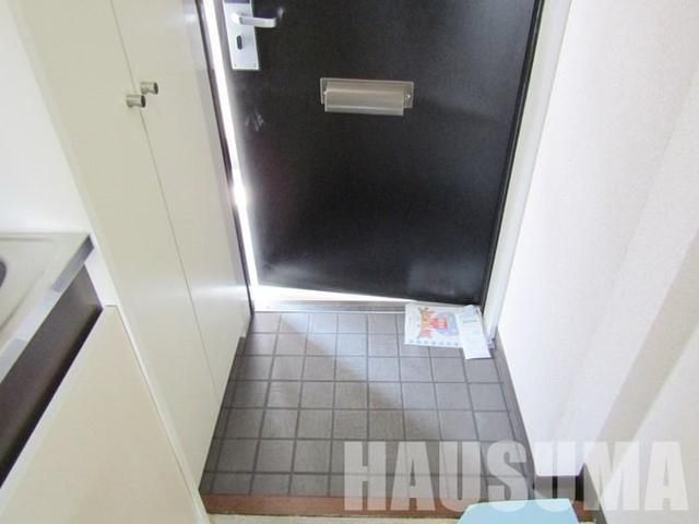 玄関　玄関収納付き！