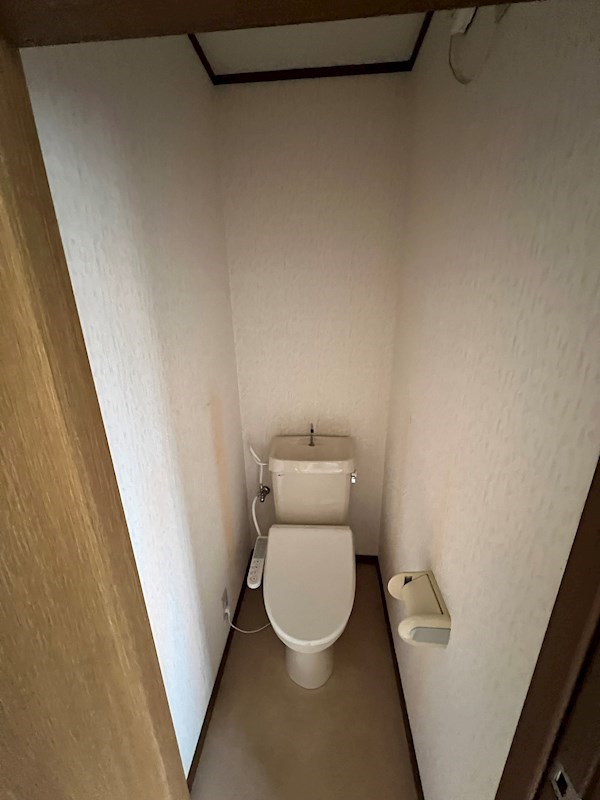 トイレ　別部屋参照