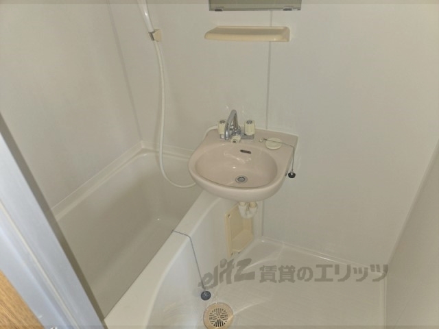 バス・シャワールーム　バス