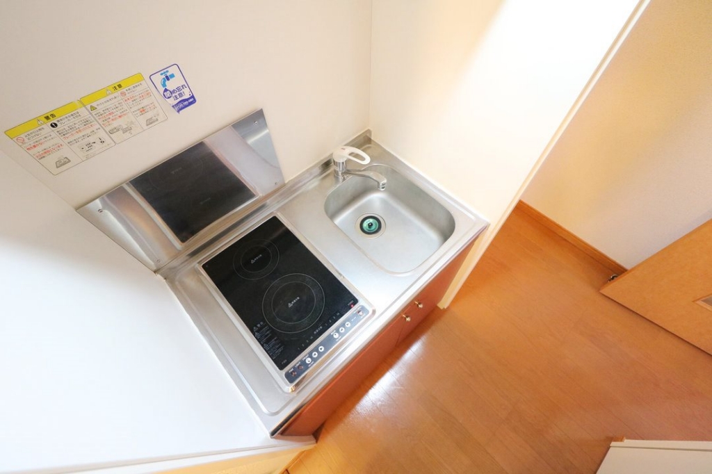 キッチン　電熱タイプのコンロが２口