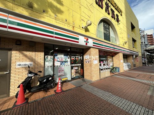 コンビニ　セブンイレブン 横浜イセザキモール店（コンビニ）まで298m