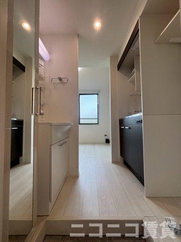 玄関　別号室イメージの為、現状を優先致します。