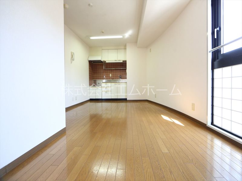 居室・リビング　ＤＫ7.6帖　洋室6.4帖とつなげても使えます